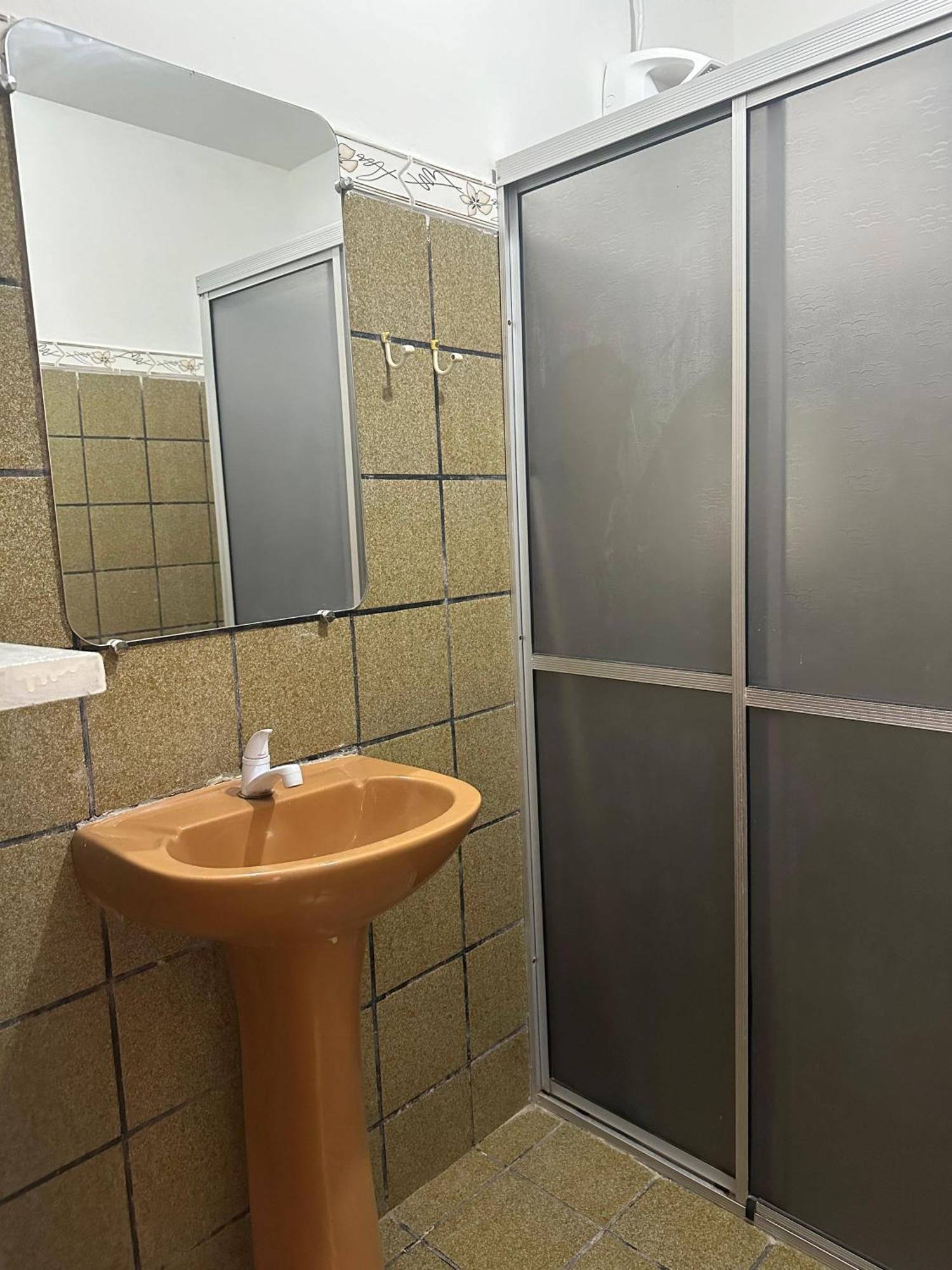 Quarto em Acomodações Particulares Cantinho Aconchegante - 04 Ar-condicionado