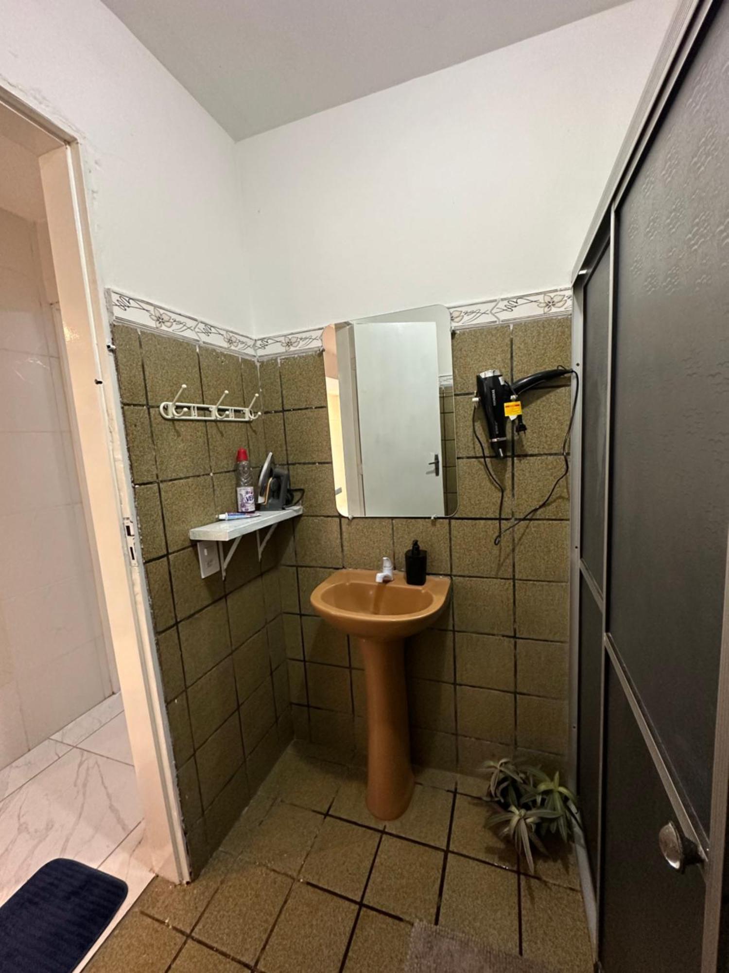Quarto em Acomodações Particulares Cantinho Aconchegante - 04 Ar-condicionado Bayeux